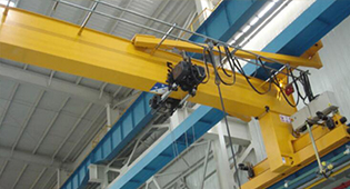 Wall travelling jib crane