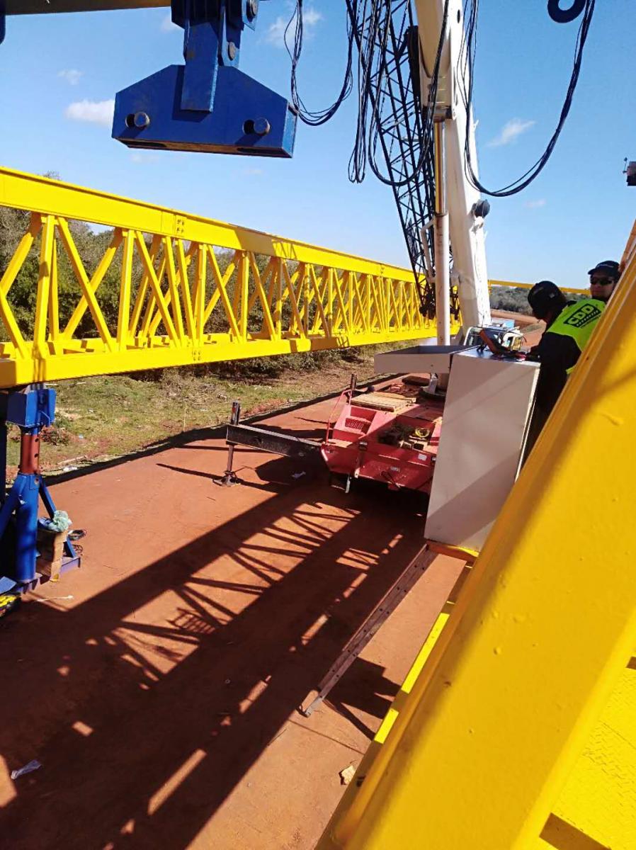 Paraguay's first laucnher girder bridge crane has begun working