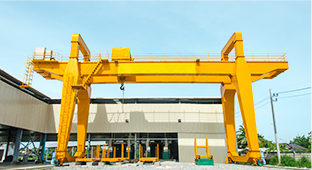 Hatch cover gantry crane